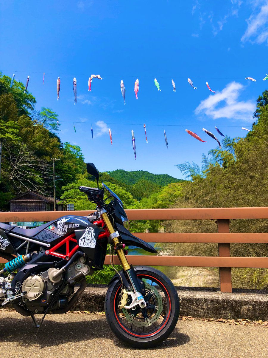 NEKO_ZX636R's tweet photo. #ヤンマシ的GW
#ヤンマシ写真部 

#aprilia
#DORSODURO750
#FactoryModel 

ドルﾁｬﾝ…初掲載✨なるか！？w
このマイナー車種を広めて欲しいw

あわよくば…
乗ってる人と知り合いたい(切実) https://t.co/T2FK6XmL3U