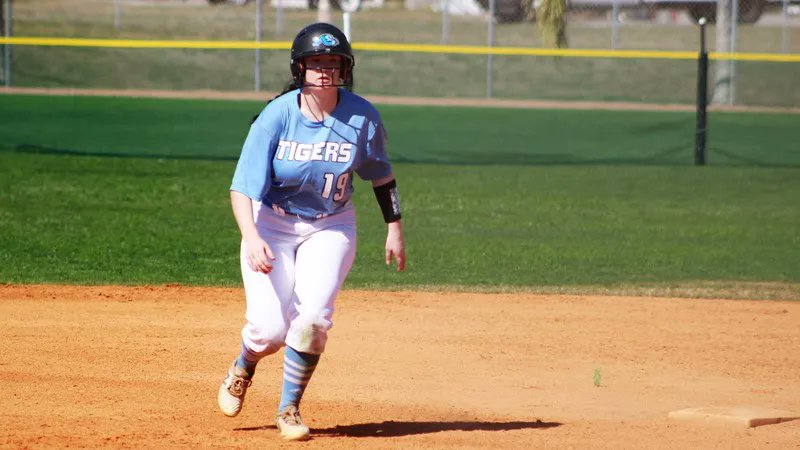 GoHFUTigers's tweet photo. Tigers Split on Day One of CACCs

#HFUSB. #HFUTigers
https://t.co/bQTS8toNmY https://t.co/2WzRspoit4