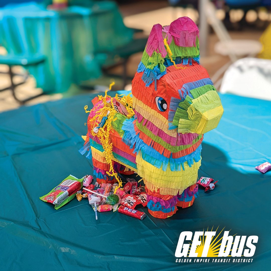 GET_Bus's tweet photo. Happy cinco de mayo! Today we celebrated our Service Awards, congratulating our employees who have had many years of amazing service. We also had tacos for lunch great music to eat them by.
#employeeappreciation #getbus #goldenempiretransit https://t.co/K5YXA7t2oj