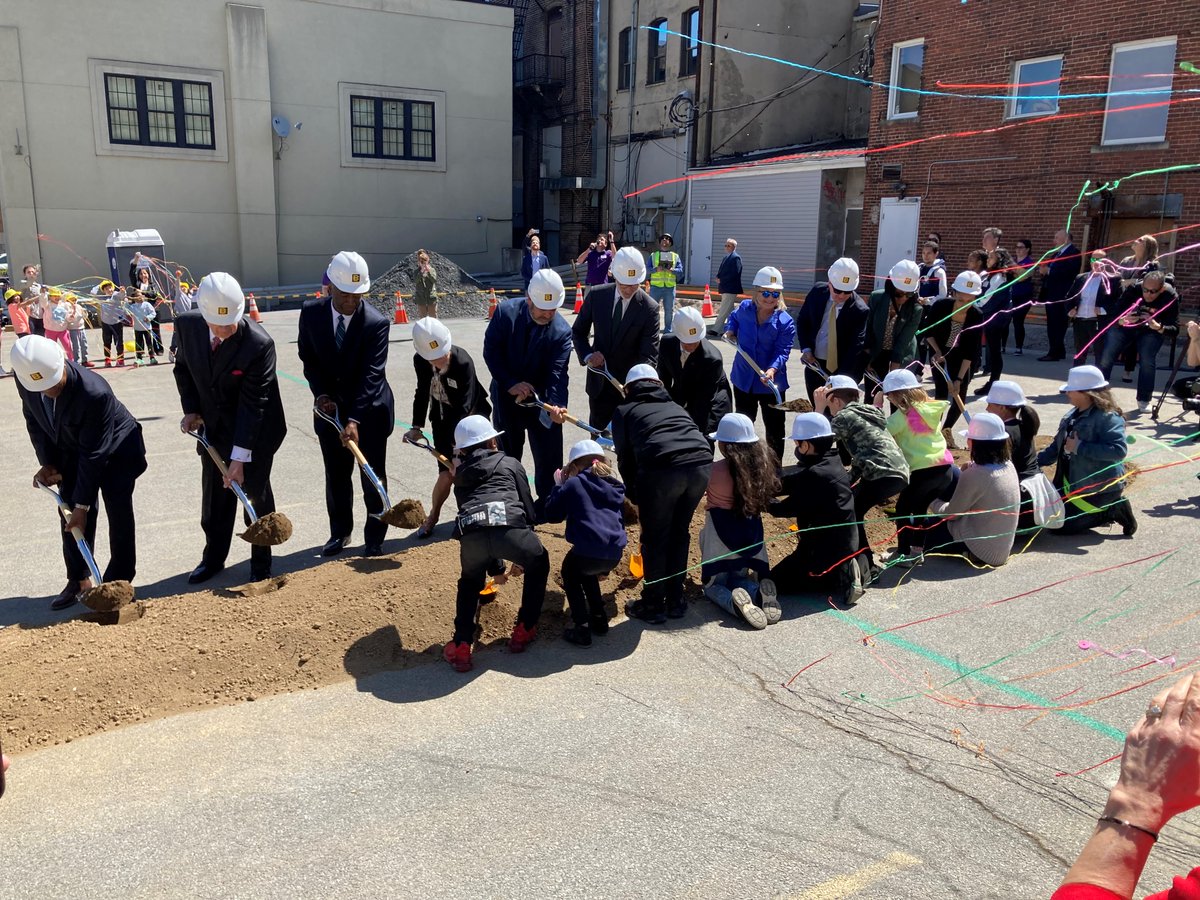 LVEDC's tweet photo. Construction began on a Allentown new educational facility that will become a major attraction for the Lehigh Valley, as well as a regional center of excellence for education of Science, Technology, Engineering, Arts, and Math (STEAM). Read more: https://t.co/eQswBDaSG1 https://t.co/PpiF7Ed0le