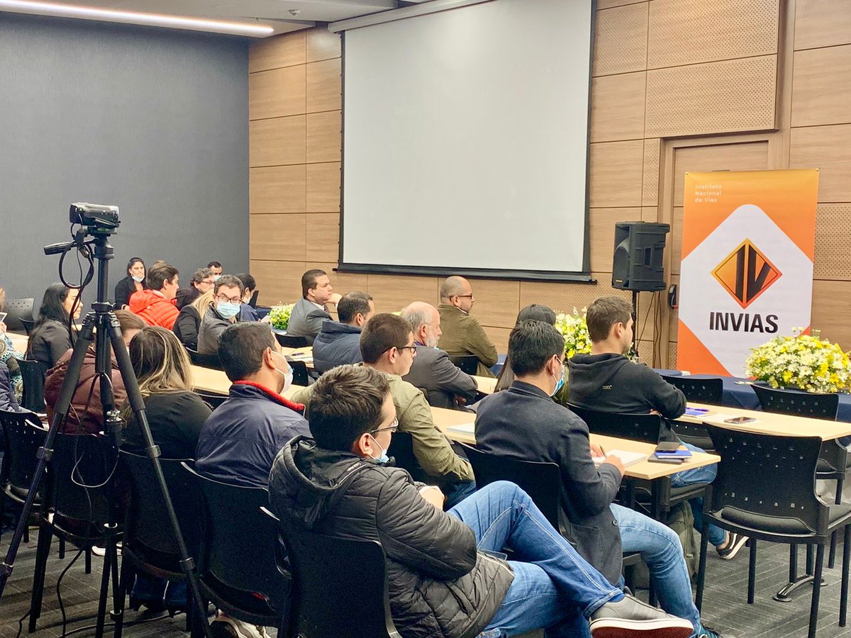 SeguritechGrupo's tweet image. #SeguritechColombia hace presencia en #ForoINVÍAS donde nuestro CTO, Pablo Maiolo, abordó temas sobre #ProcesamientoDeDatos #BigData #MachineLearning #InteligenciaArtificial #Ciberseguridad, contemplados en el proyecto
#VIITSColombia que #Seguritech realiza con @InviasOficial