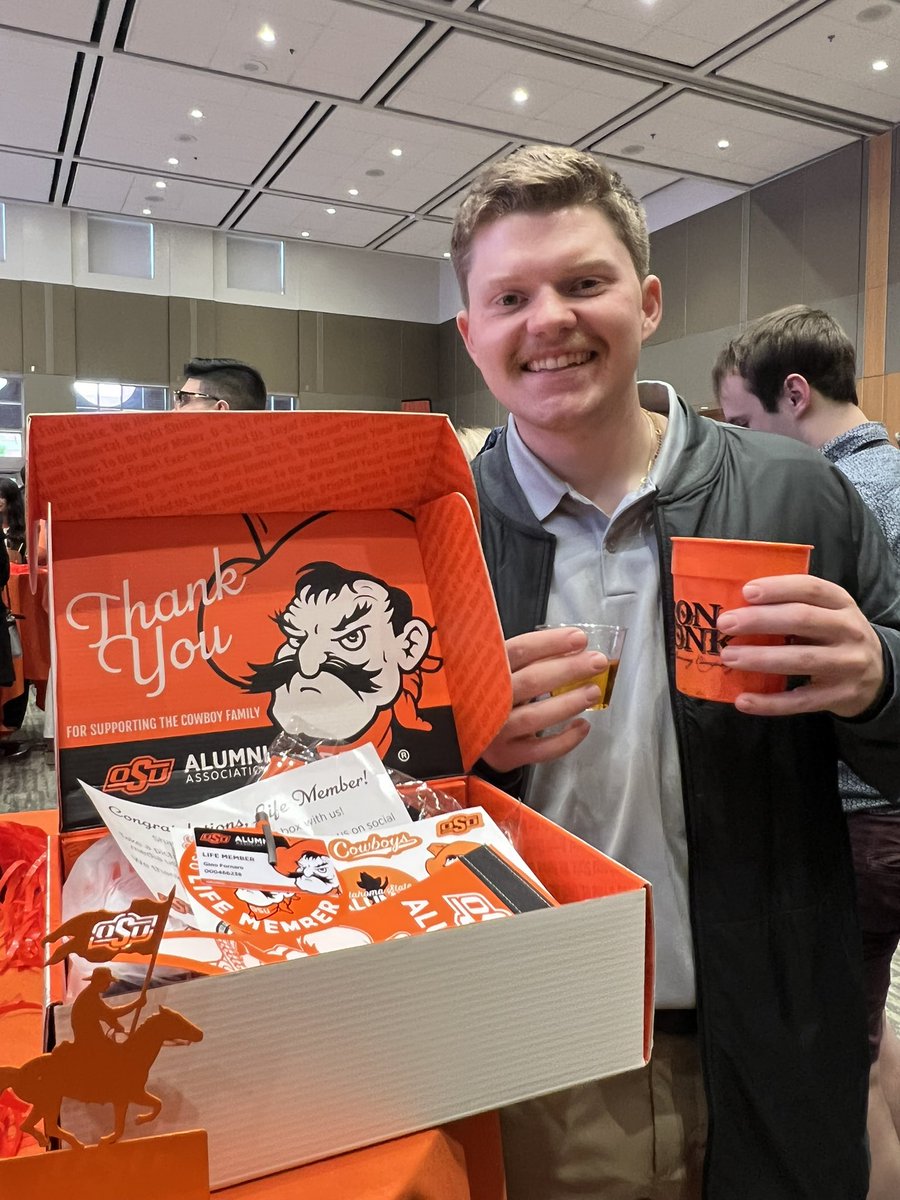 ginoliciousboss's tweet photo. #CowboyForLife #OKStateAlumni CHEERS! #OKSTATE22 #GOPOKES https://t.co/f9mxm3BGog