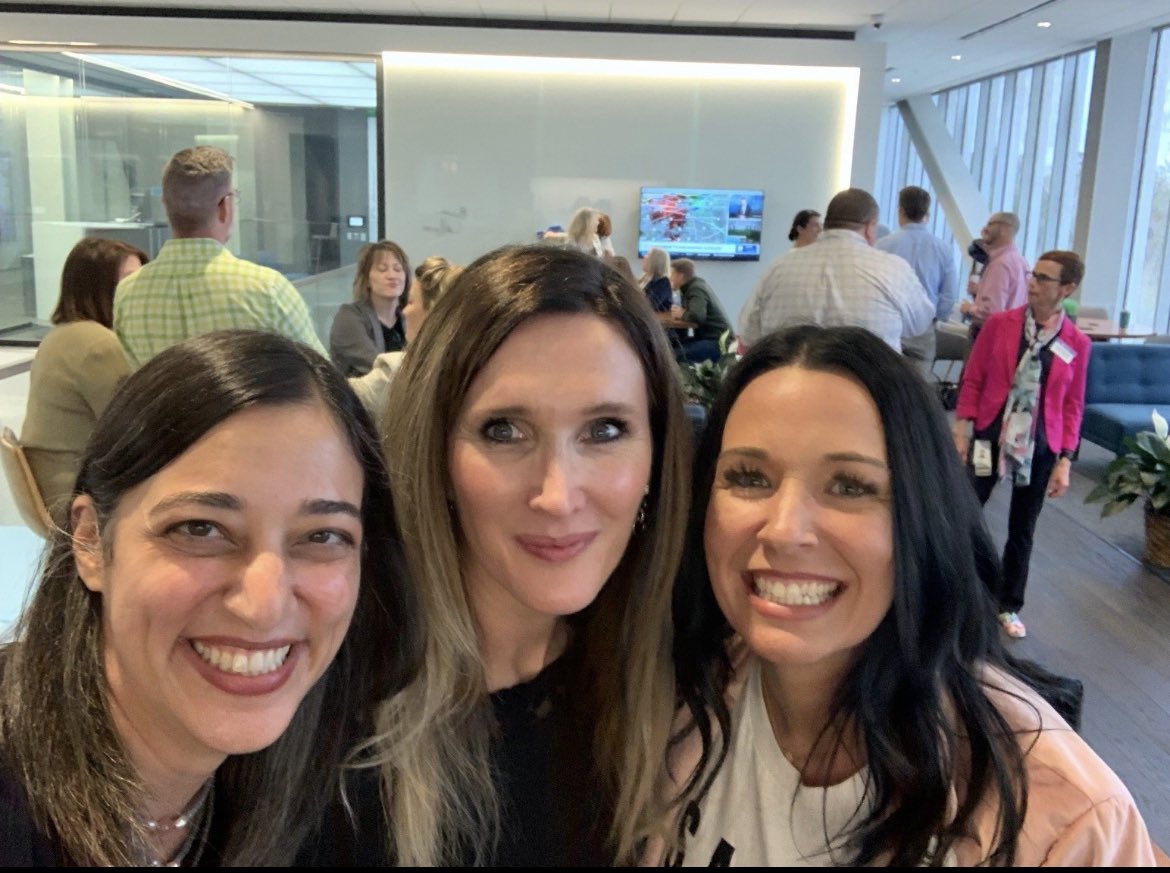 drmyriamfm's tweet photo. This week has been amazing! The #valueadvisory workshop was a huge success honored by an incredible guest! Thank you @NasimAfsarMD @Cerner https://t.co/LdnfgGsiQC