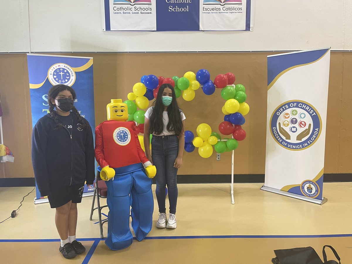 matthews_tpf's tweet photo. Holy Moly! There’s so much fun being had at St. Joesphs Church!! Come join us! #suncoastremakedays #tpf #learning #fun #tbic https://t.co/SUGlL1NpOo
