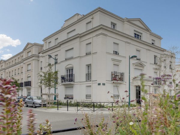 theoldbuilding's tweet image. I rather like this new development by @SGArchitecture in France.