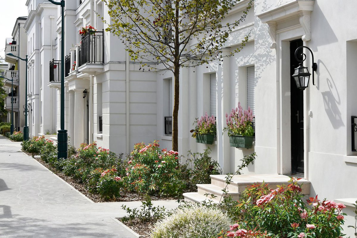 theoldbuilding's tweet image. I rather like this new development by @SGArchitecture in France.