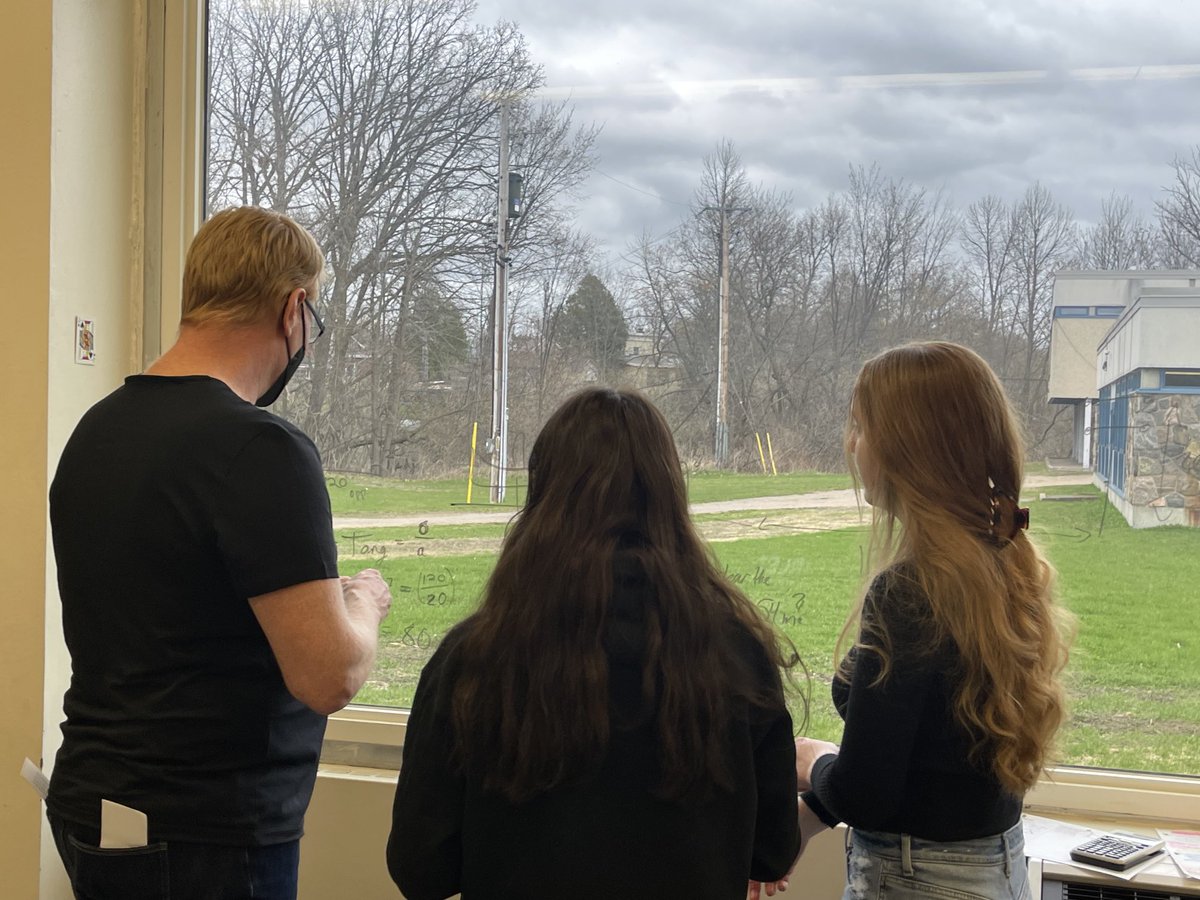 JuliaGraydon's tweet photo. A great big thank you to ⁦@pgliljedahl⁩ and Doug Ferguson for hosting and showcasing the power of a #thinkingclassroom in Grade 10 Math  ⁦@BishopSmithCH⁩ ⁦@RCCDSB⁩! I loved watching the students engaged and thinking the entire time! https://t.co/TSMER8vozU