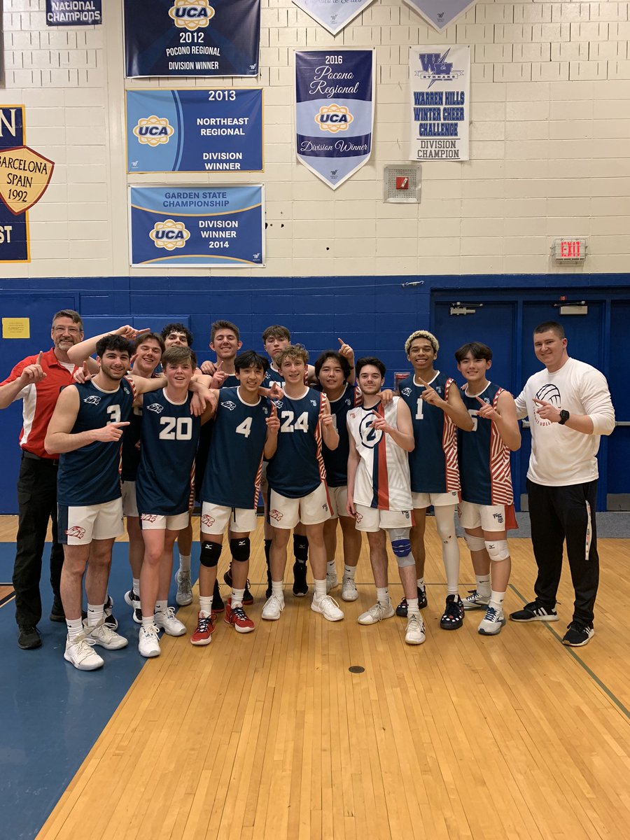 Congratulations to the boys Volleyball team for capturing the B-South title today by defeating Manchester 2-1. Great job boys!!