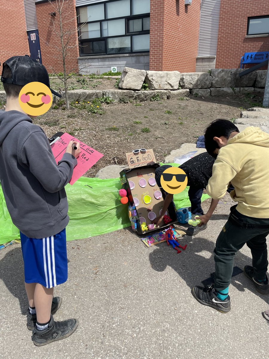 NatAngelucci's tweet photo. So much fun at our Probability Carnival 🎡. Thank you to the grade 3s who joined us and tried out our games! Good conversations about predictions and things that may have changed our initial thoughts and ideas 🧠 #hdsbmath https://t.co/F5QzcHMvFF