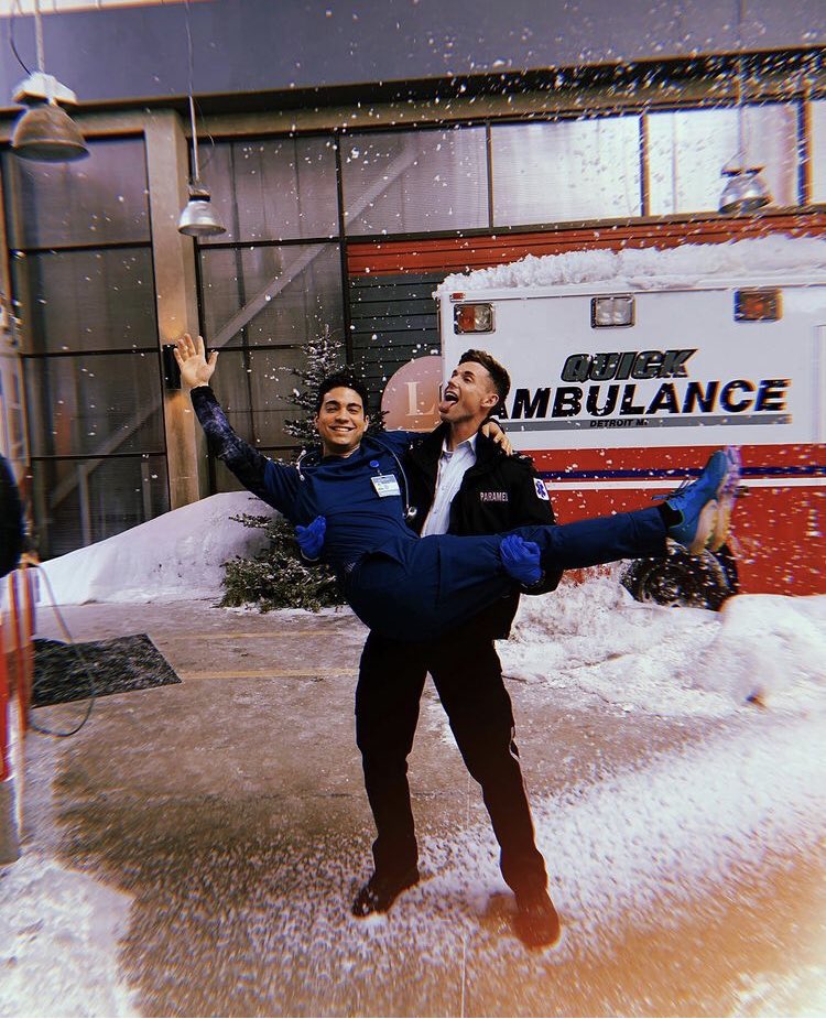 goodsambra's tweet photo. 📸 | #GoodSamCBS  terminou não faz 24h e nós já estamos morrendo de saudades de ver esse elenco incrível, nos bastidores da série ❤️ https://t.co/YpuJbrj9oB