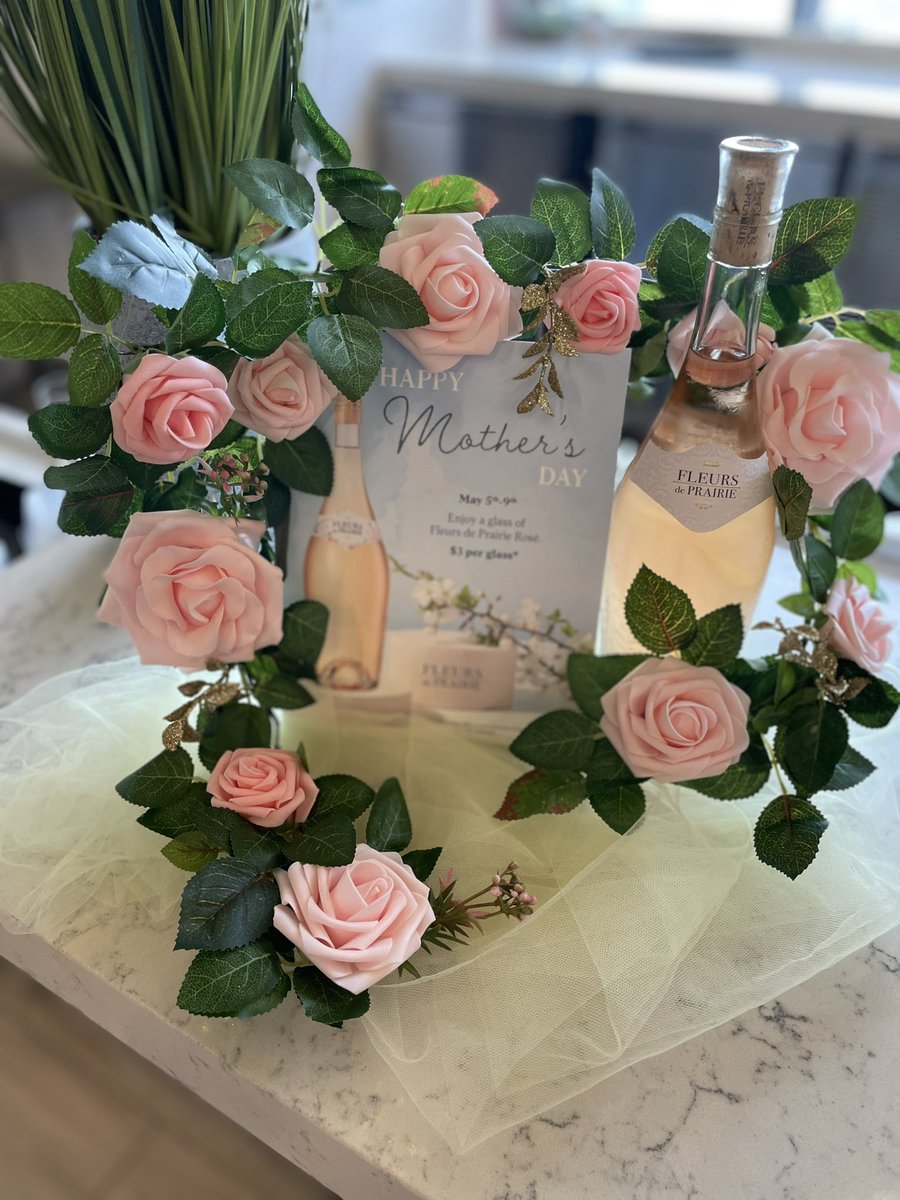 Come visit the United Club for a glass of rosé by Fleurs de Prairie to celebrate Mother’s Day. It’s perfection in a glass!#ToallthebeautifulmomsHappyMothersDay @bythebeach05 @Akikosan0225 @vjpassa @Auggiie69 @KevinMortimer29 @Aaron_McMillan @weareunited @_BeingUnited