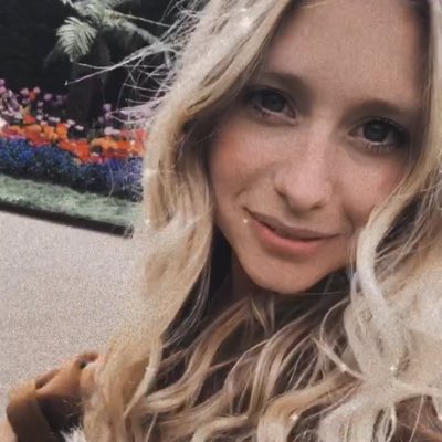 zoedoano's tweet photo. #NewProfilePic https://t.co/BNS6vOsWD2