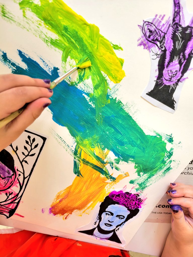 JuliaGoggi's tweet photo. Invitation to create a mixed media collage. Preschool loves layering materials and using tempera paint. #processart #materialexploration #k12art #reggioinspired @WPSSicomac https://t.co/3r91JoGw5S