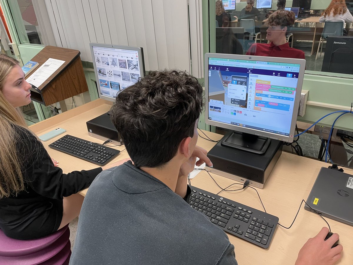MsGodkin's tweet photo. #ILP students @ResCSS are collaborating and learning from one another in @CoSpaces_Edu they had the opportunity to present the historical thinking concepts of WWII in virtual reality #think #design #create #coding #wcdsbinnovates @RossiClass https://t.co/4edeIJ7TZm