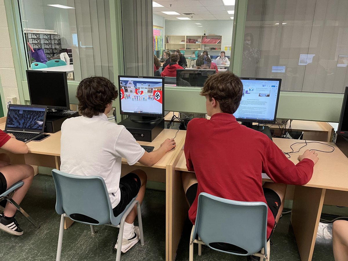 MsGodkin's tweet photo. #ILP students @ResCSS are collaborating and learning from one another in @CoSpaces_Edu they had the opportunity to present the historical thinking concepts of WWII in virtual reality #think #design #create #coding #wcdsbinnovates @RossiClass https://t.co/4edeIJ7TZm