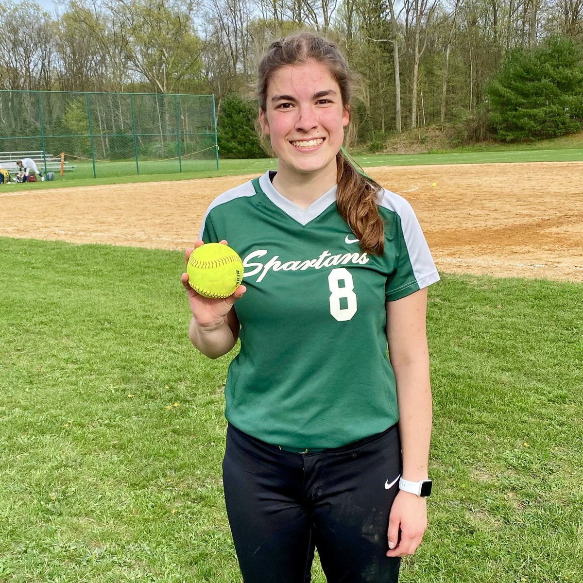 DINGER ALERT ! Congratulations to <a href="/MeganPillus/">Megan Pillus</a> on hitting a BOMB 💣 tonight in her game ! Great job ! Go Huskies ! <a href="/huskies_sottile/">Empire State Huskies Sottile</a> <a href="/Ringor/">RINGOR</a> <a href="/CoachJoeHuskies/">Joe Porcelli</a> <a href="/EStateHuskies/">Empire State Huskies</a> <a href="/3N2TeamClutch/">3N2TeamClutch</a> <a href="/EStateHuskies/">Empire State Huskies</a>