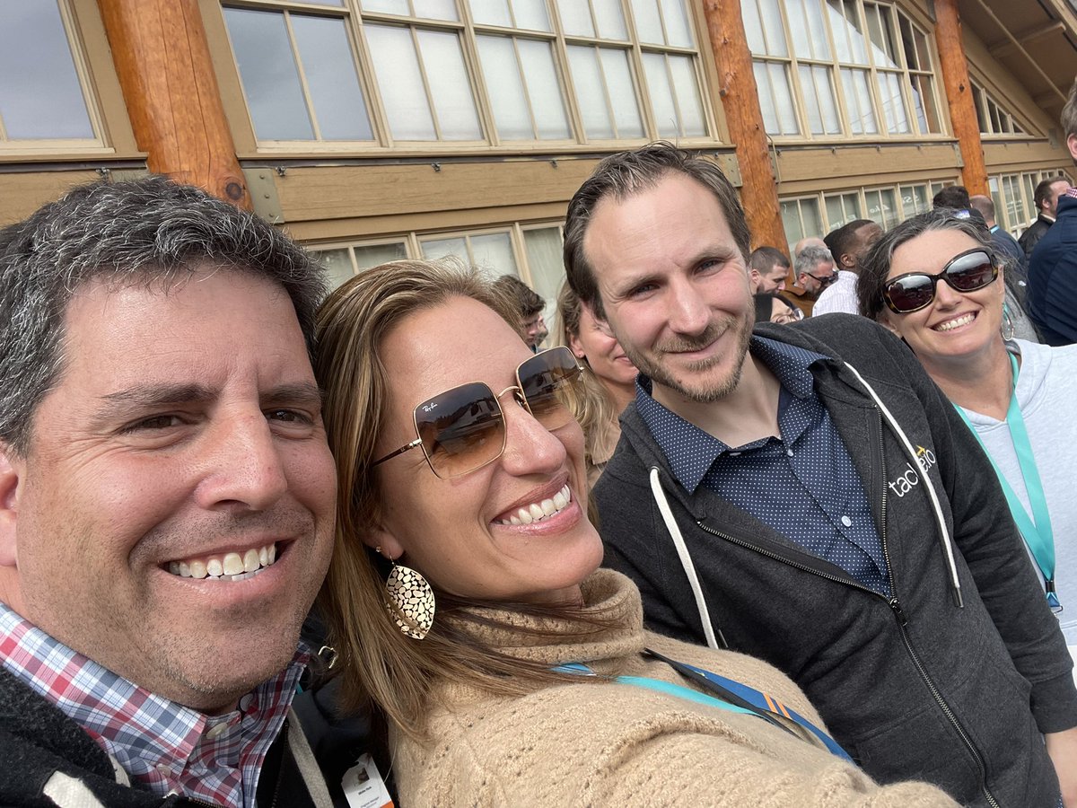 Ellen Thorne tweet media