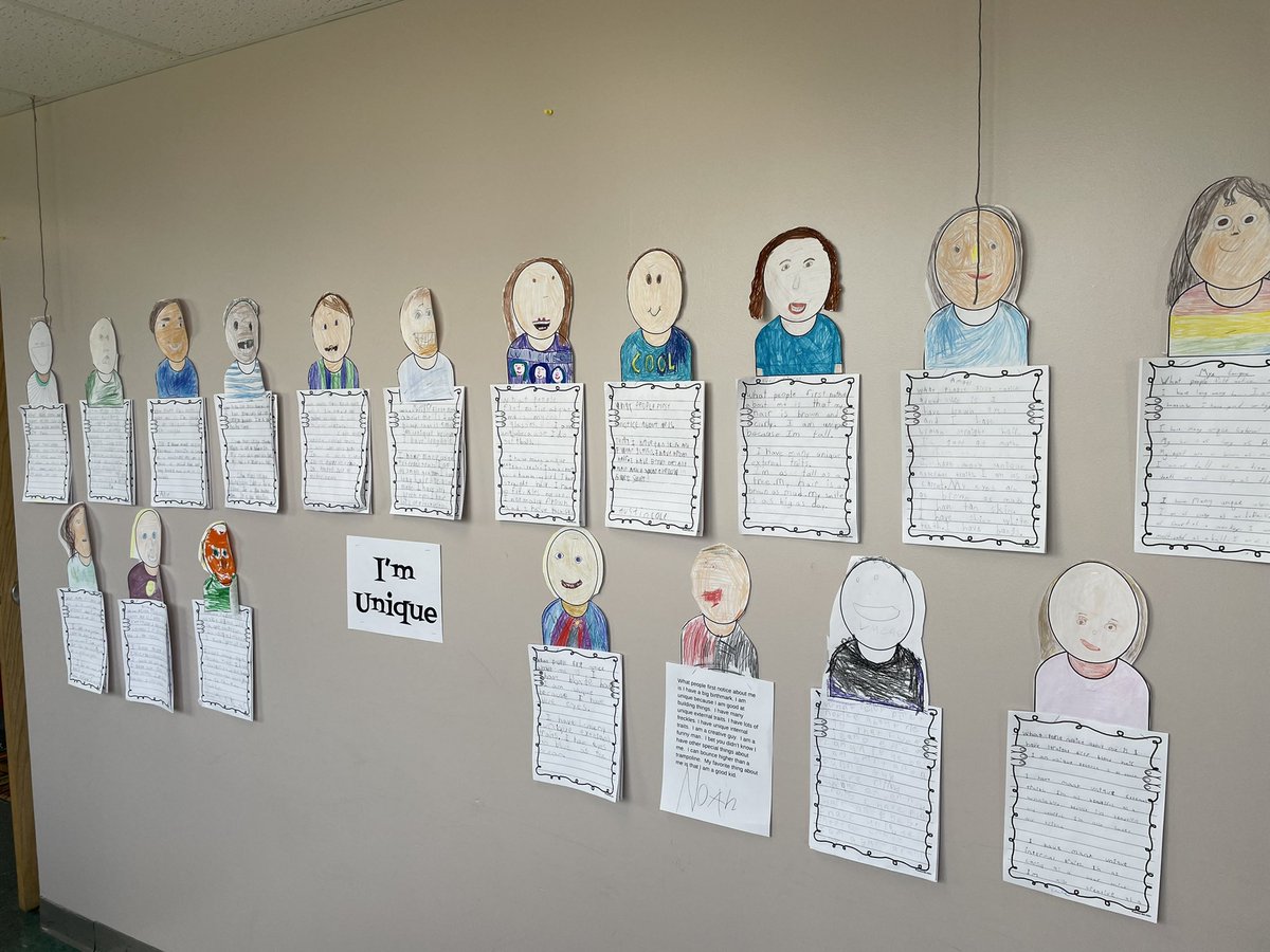 mrladukeBSD's tweet photo. So much fun displaying some of the amazing learning happening in 2nd Grade at our Steere Farm Curriculum Showcase night. @DrLyonsSFE @BSDBroncos @gemsnet10 @HMHCo @TheTeacherRoom @GreatMindsEd @RIDeptEd #curriculumshowcase #SFErocks https://t.co/G5YX1Gr916