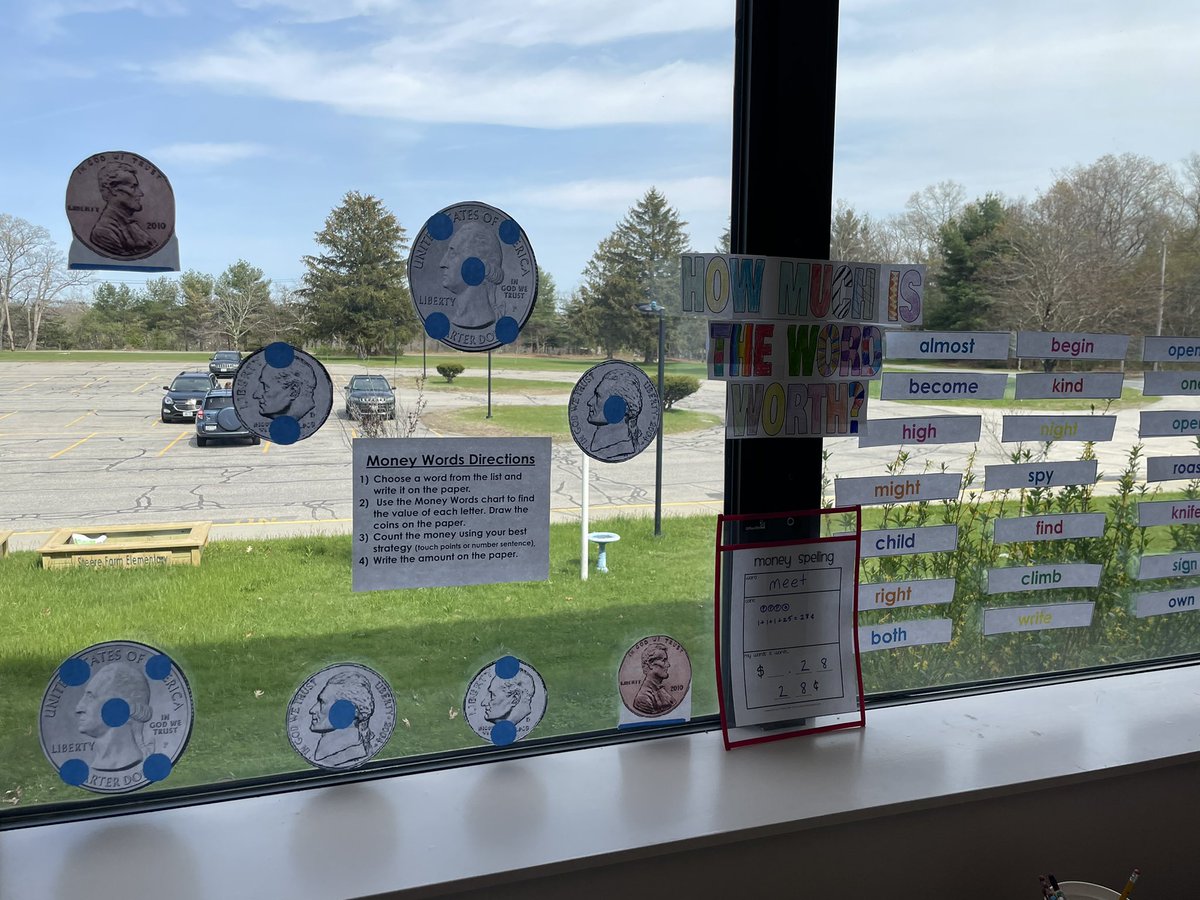 mrladukeBSD's tweet photo. So much fun displaying some of the amazing learning happening in 2nd Grade at our Steere Farm Curriculum Showcase night. @DrLyonsSFE @BSDBroncos @gemsnet10 @HMHCo @TheTeacherRoom @GreatMindsEd @RIDeptEd #curriculumshowcase #SFErocks https://t.co/G5YX1Gr916
