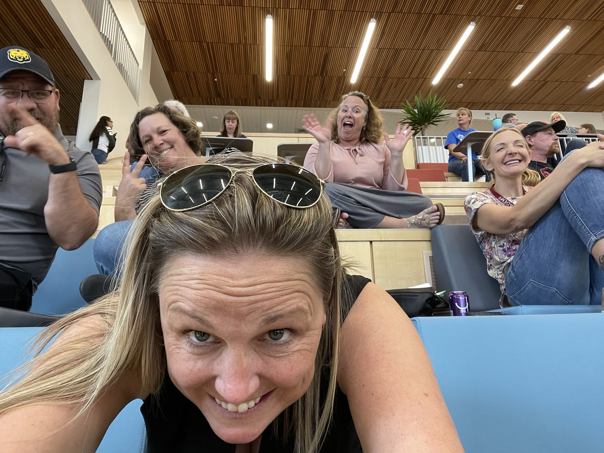 salgado_kate's tweet photo. It’s the SVVSD MS Geography Bee! Sitting with the super fans. @denisevonminden @jnbellis with Ms. Ewig &amp; Ms. Light @FlagstaffAcad @ICSVVSD #dragonpride https://t.co/fKheury0oh
