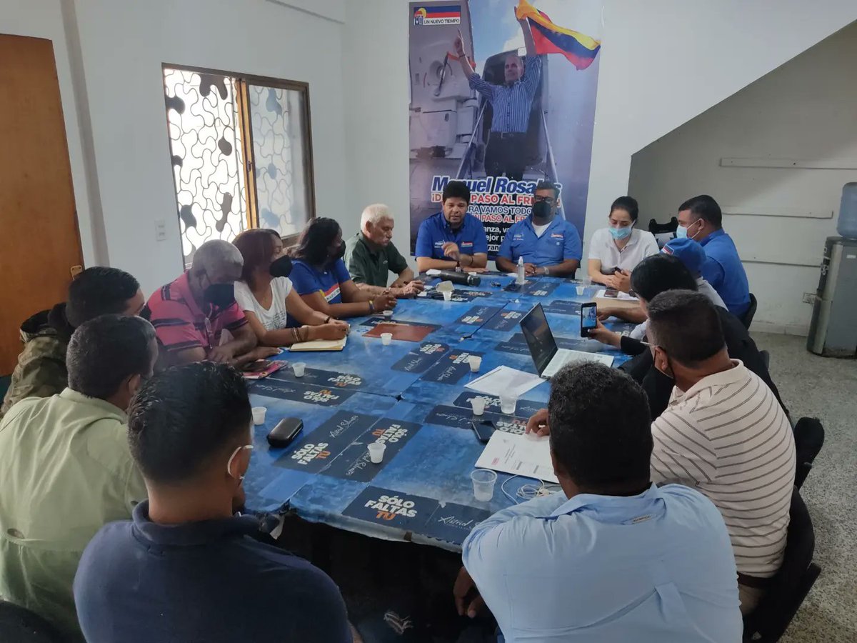 Untanzoategui_'s tweet photo. Reunión Ordinaria 002/2022 de la Dirección Ejecutiva Regional de @untanzoategui , donde también se juramento la Comisión Regional Organizadora del III Congreso Ideológico y Programático del @partidount .

¡Seguimos Firmes y Claros! 

#UntAnzoategui #UnidosAvanzamos #jdsanzoategui https://t.co/MeKlxkybUu