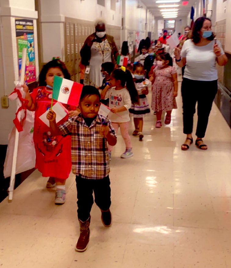 janetrodarte21's tweet photo. Happy 5 de mayo! @BrowningElem @yvonne_cortina @GarciaAnnieM https://t.co/bGecst1omI