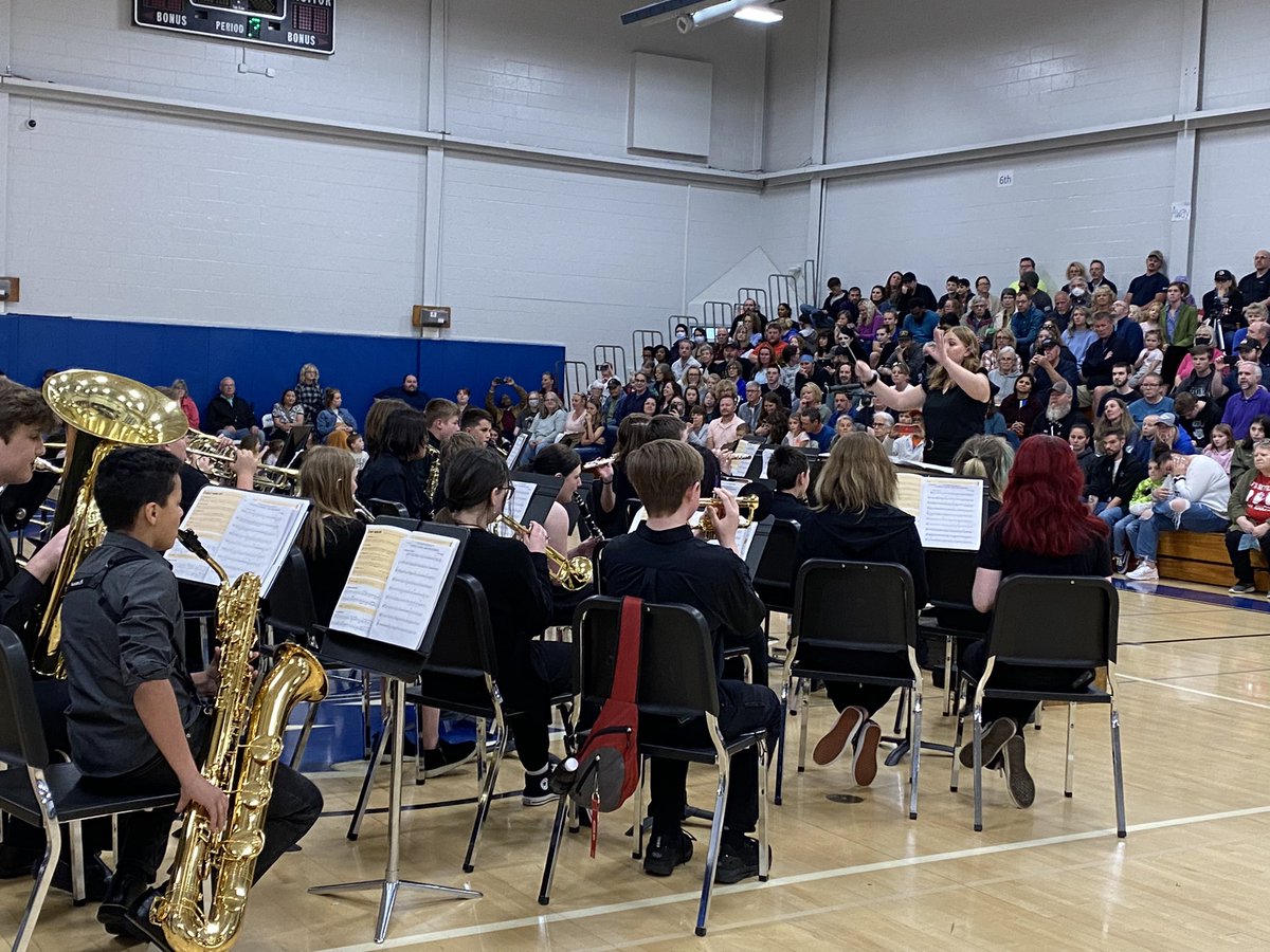 wmswildcat's tweet photo. The WMS 7th grade band in their first Spring Concert! @TheKCSD #YouBelong #ProudToBeAWildcat #BandRocks https://t.co/U9dVLNUW2v