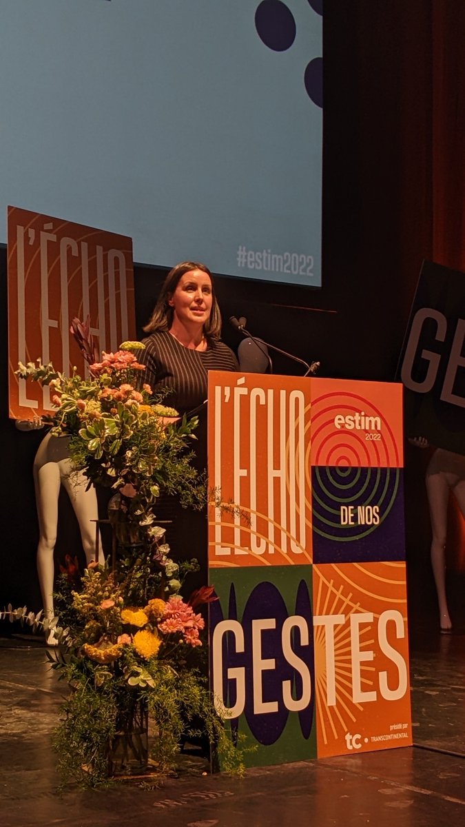 CCEMontreal's tweet photo. Soutien à la communauté | Merci au Port de MTL qui offre fièrement un don à la Maison des enfants de Montréal. 

Mélanie Nadeau, Vice-présidente, affaires publiques et relations avec les communautés, @PortMTL  

#Gala #ESTim2022 https://t.co/xZKdmtzjFy