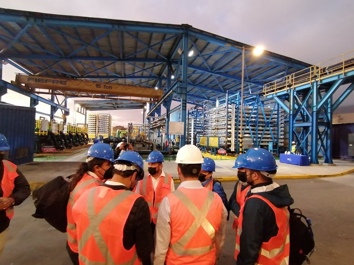 denis_cortes's tweet photo. Una tremenda experiencia conocer la planta desaladora en #Antofagasta es una realidad absolutamente aplicable a nuestra región para favorecer el suministro de agua en comunas como la nuestra #IIlapel esperamos la disposición de las autoridades regionales a avanzar en esta línea https://t.co/xSbpObk7Iu