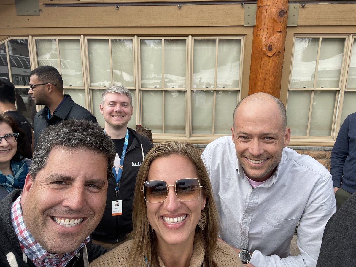 Ellen Thorne tweet media