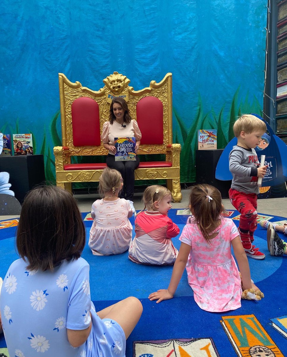 LeticiaOrdazTV's tweet photo. It was such a memorable day presenting my book #carouselking at Fairytale Town. Many of the kids talked about what they will invent when they grow up. One boy mentioned that he loved that he looked like the #latinx characters in my book. @FairytaleTown @CielitoLindoBks https://t.co/CMxMLSy2OY