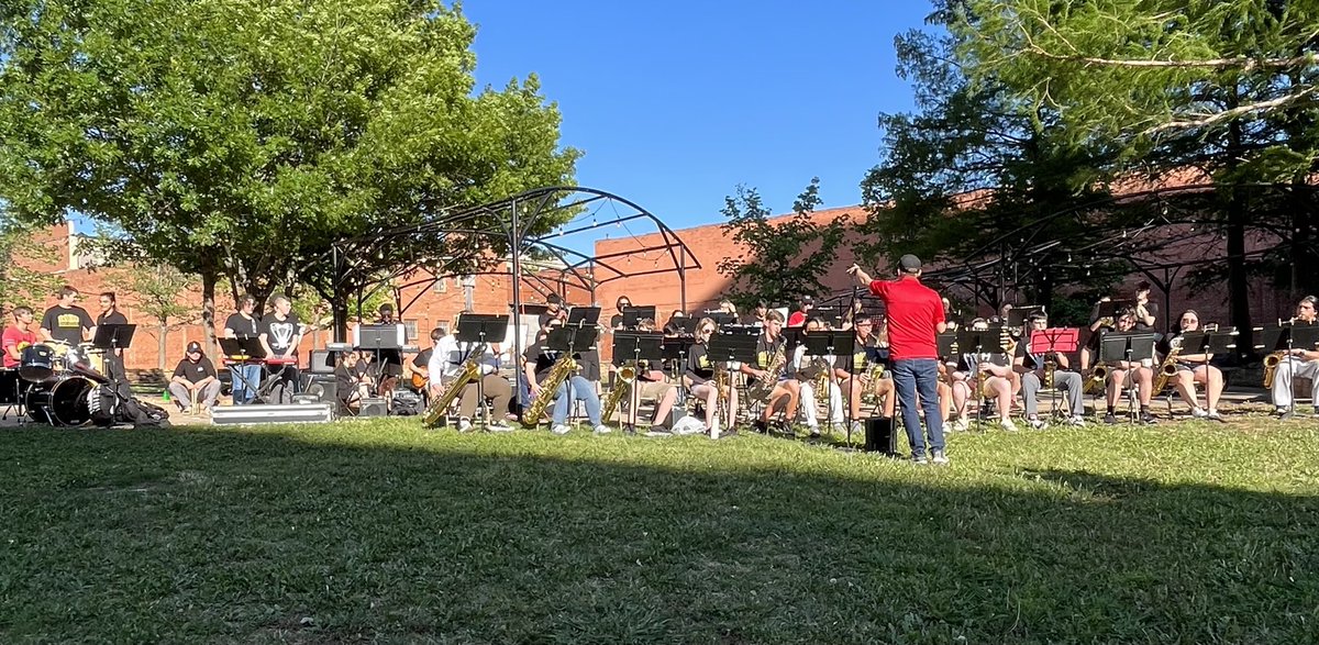 WFHS Big Red Band tweet media