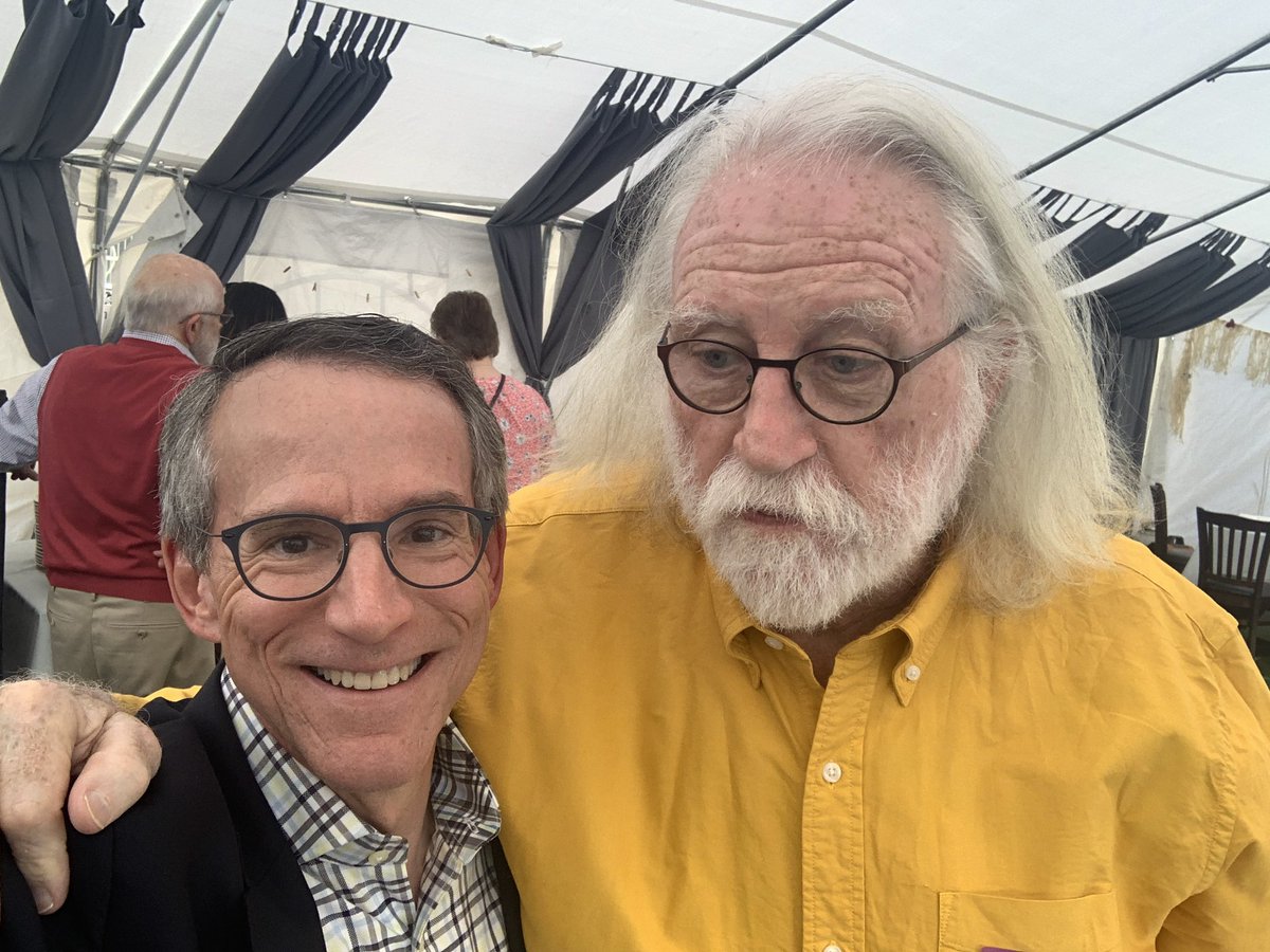 PhilaFreedomGuy's tweet photo. #WhereIsGUY greetings from #Berwyn & a meeting of the Malvern, Paoli & Berwyn business assns. Great event @ #30Main and food from #Otoro too. And, I met Mr Handels—Buck Buchanan. Spending time w/the people who make our community so strong. #ThankYou 🍦🍕🍺🍷🍣🍱🇺🇸 https://t.co/D5XQaezqAX
