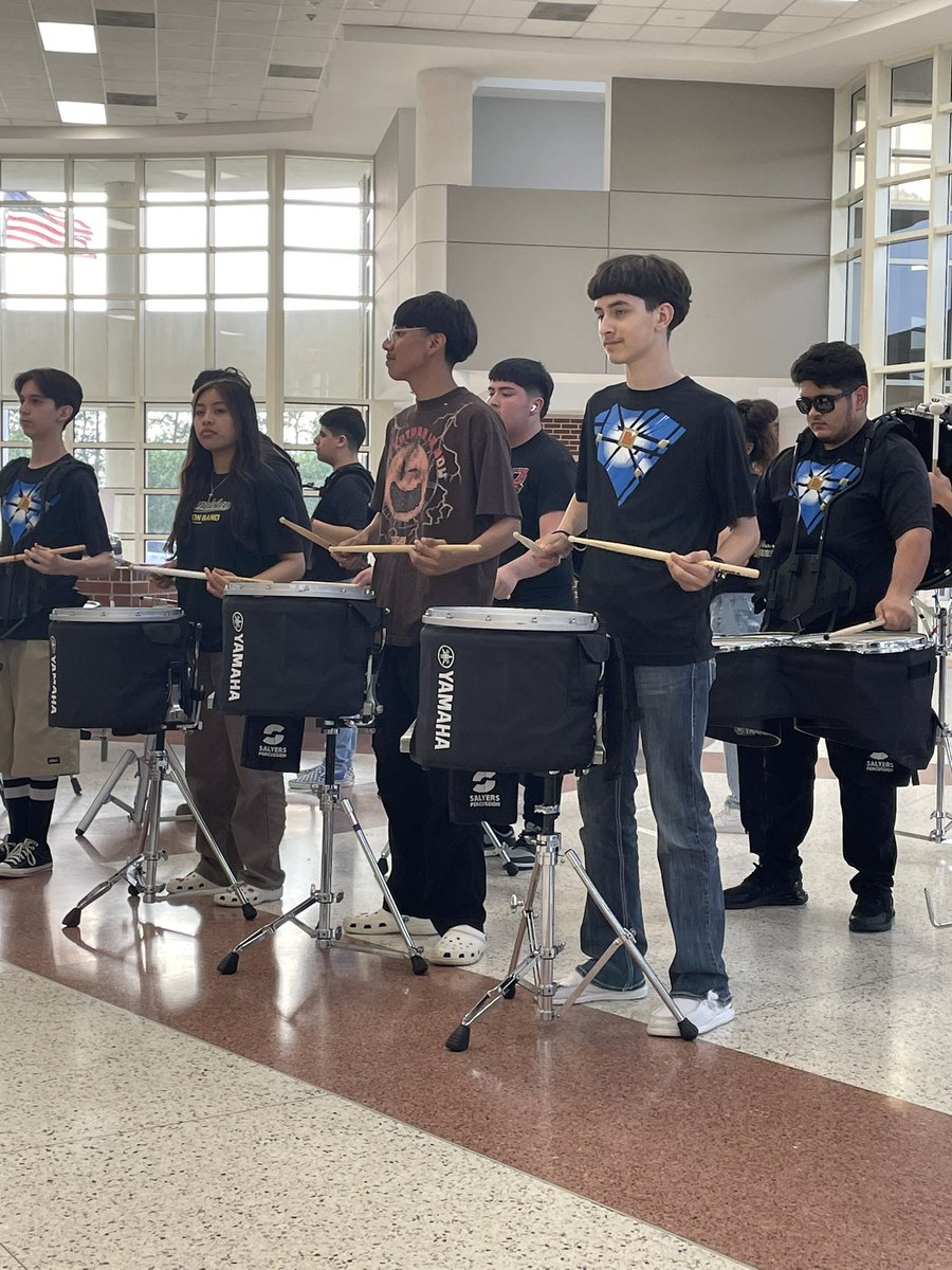 ChannelviewISD's tweet photo. Our Fine Arts Director @CVISDFineArts and @CVHSFalconband really outdid themselves! This Spaghetti Dinner turned out great. Its a packed house with great entertainment. Our superintendent @tchill_ and all others in attendance are in for a treat! #createacollaborativechannelview https://t.co/QIgZVrhciz