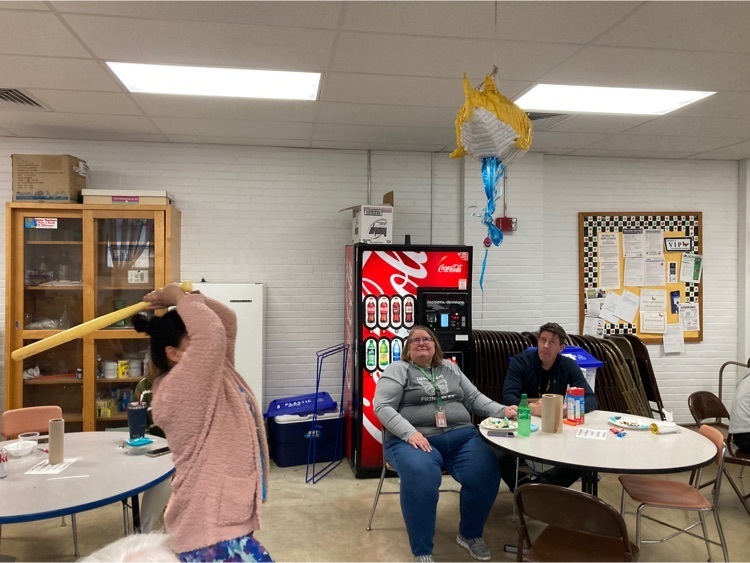 HSD5HE's tweet photo. We love our teachers! A little Cinco de Mayo celebration during lunch was a blast! https://t.co/ROEkS69GFI