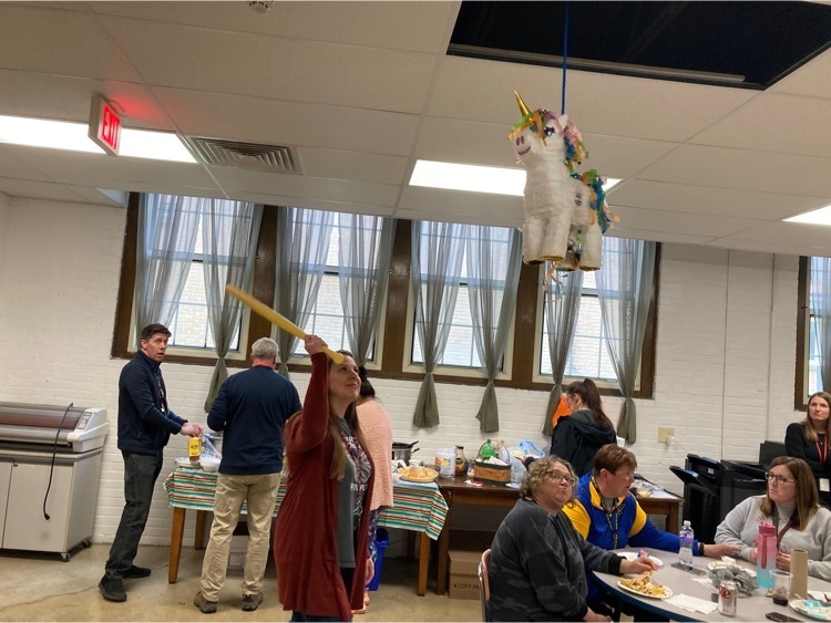 HSD5HE's tweet photo. We love our teachers! A little Cinco de Mayo celebration during lunch was a blast! https://t.co/ROEkS69GFI