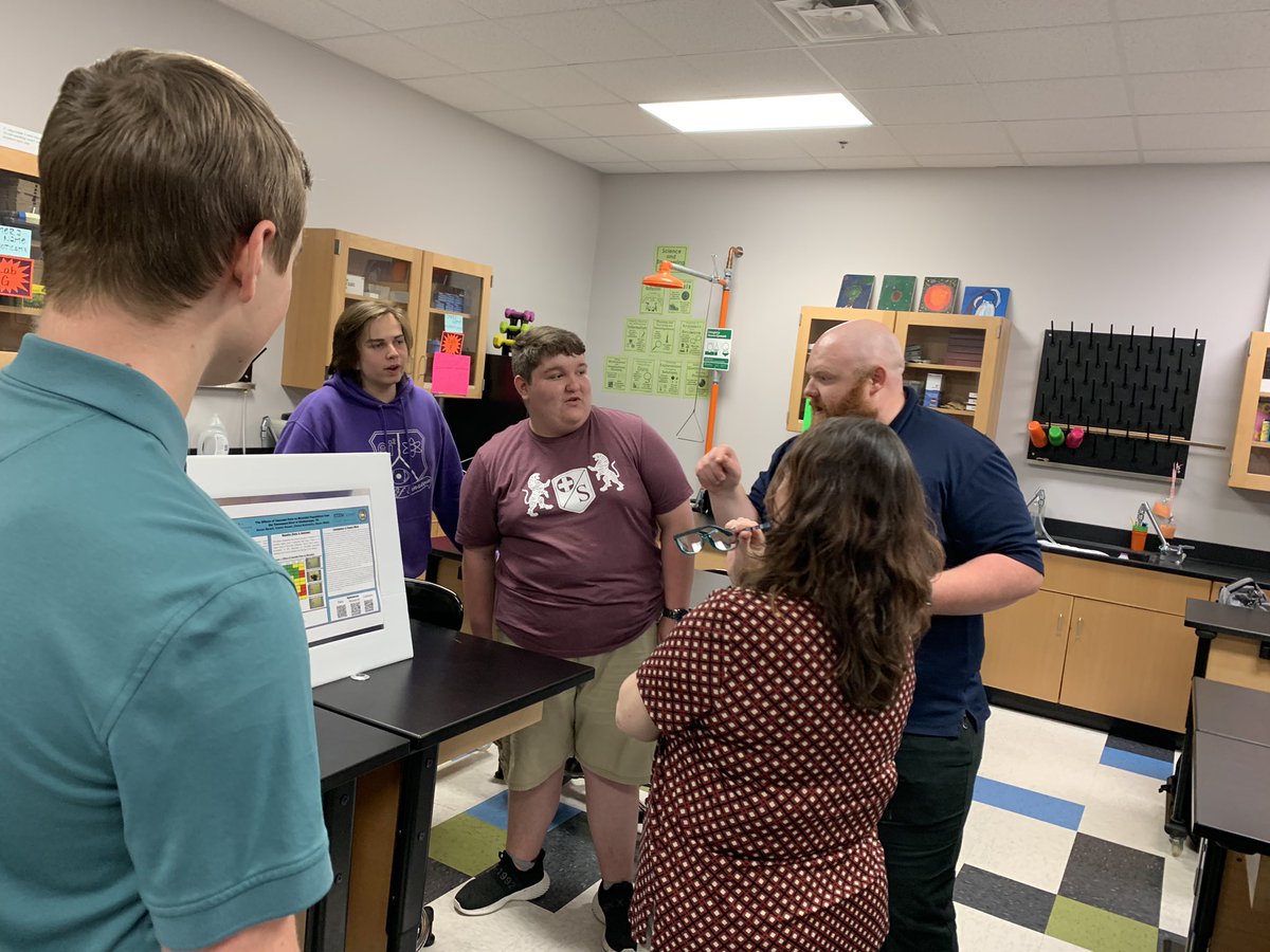 ShannonSeigle's tweet photo. @STEMcha Biologists conducting scientific poster talks about their authentic data in relation to the problem: How do humans impact aquatic, microbial populations? Ss also assessing their work through rubrics. Always amazed what ss can do through inquiry and appropriate supports! https://t.co/xwojBHkfYq