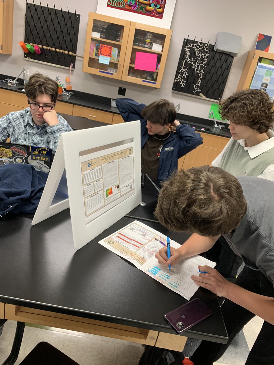 ShannonSeigle's tweet photo. @STEMcha Biologists conducting scientific poster talks about their authentic data in relation to the problem: How do humans impact aquatic, microbial populations? Ss also assessing their work through rubrics. Always amazed what ss can do through inquiry and appropriate supports! https://t.co/xwojBHkfYq