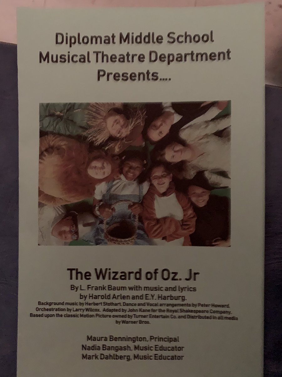 DiplomatMiddle's tweet photo. It’s a Wizard of Oz kind of night here at DMS! If you didn’t make the show tonight, you need to come tomorrow. #wereofftoseethewizard https://t.co/CmnsHp0h15