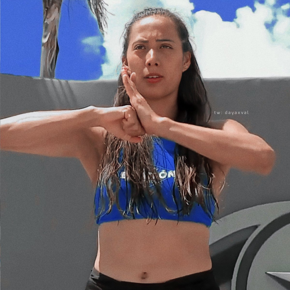 Tournesolpitufa's tweet photo. Feliz cumpleaños a mi chiquita hermosa @cecywushu gracias por siempre inspirar, por ser la personita más linda con tu fandom y por todos esos bonitos momentos que nos regalaste en exa, te quiero mucho ✨💙 https://t.co/nVguHI5U1G