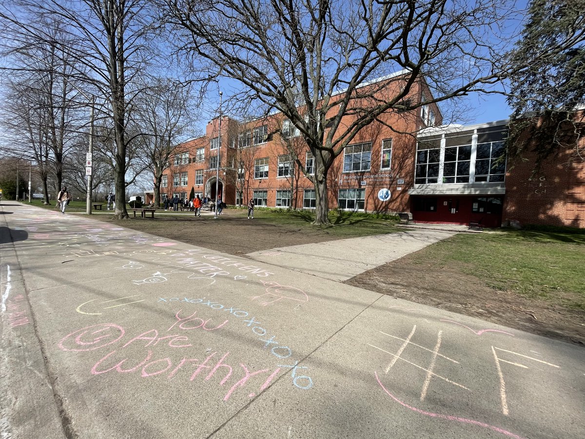 This week, #HDSB schools are recognizing #MentalHealthWeek with various activities and <a href="/BCentralSchool/">Burlington Central</a> is among them. Today, a chalking activity helped students express their thoughts about positive mental health.

Look 👀for a video about this in the near future.