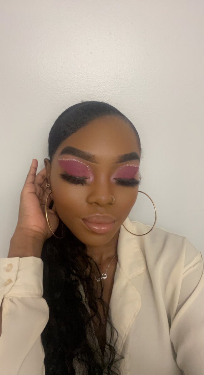 herbeautii's tweet photo. Good Afternoon 🤍
•
•
#eyeshadowlooks #makeuplooks #makeup #beautybloggers #anastasiabeverlyhills #morphebrushes #beautytips #muasfeaturing #100daysofmakeup #colourpopme. https://t.co/VuLZNFi2U0