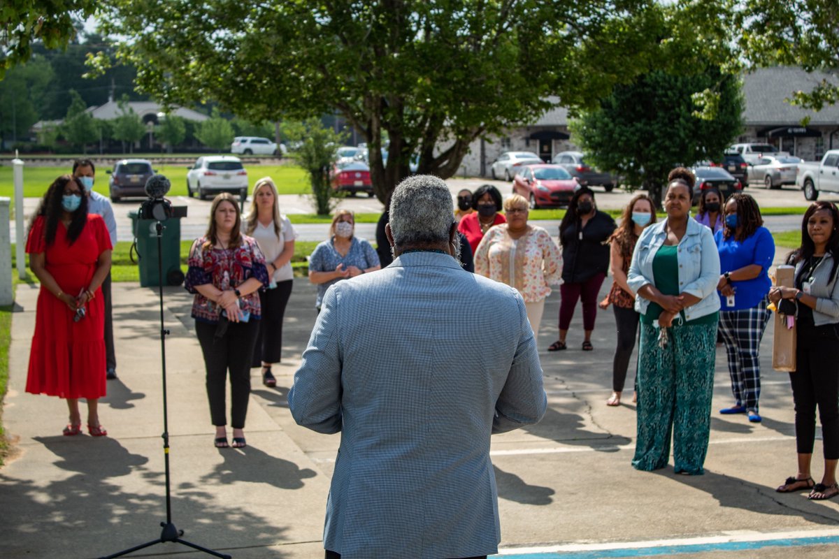 NEDeltaHSA's tweet photo. #NEDHSA cut ribbon today for its Children & Family Clinic, a facility dedicated to serving the needs of children and families with #mentalhealth and #addictiondisorders. The Children & Family Clinic, located at 2525 Ferrand Street in Monroe. #MentalHealthAwarenessMonth https://t.co/9S69z3yK60
