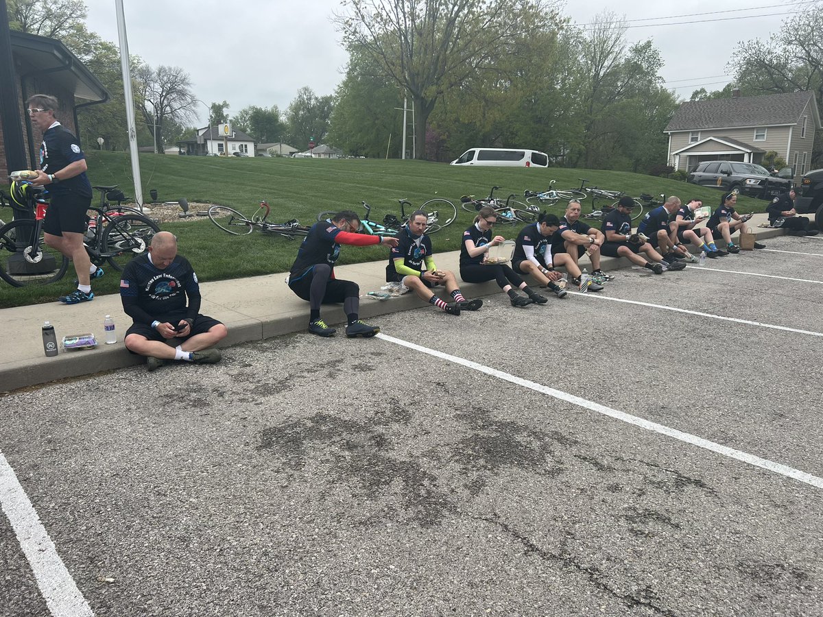 JOCOSHERIFF's tweet photo. We made it to Eudora! A big thank you to the Keplinger family for donating lunch to our riders. #RidefortheFallen https://t.co/lrOwTWt1ps