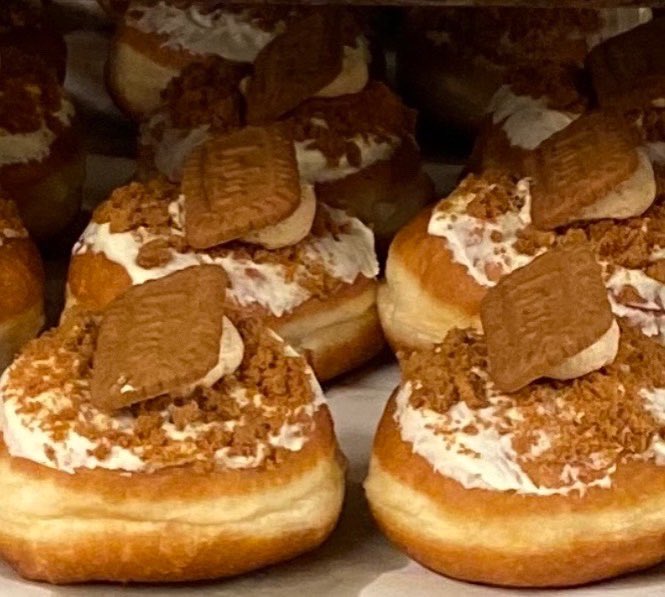 pantry_janes's tweet photo. Here at Janes Pantry we are donating 20p per doughnuts sold between Saturday 7th May to Saturday 14th May.

The Good News is, after lots of requests we are bringing back our Delicious Biscoff Doughnut but for just One Week Only.

#CharityWork #DoughnutWeek #Doughnuts #LocalBaker https://t.co/p3Q9cTmvZT