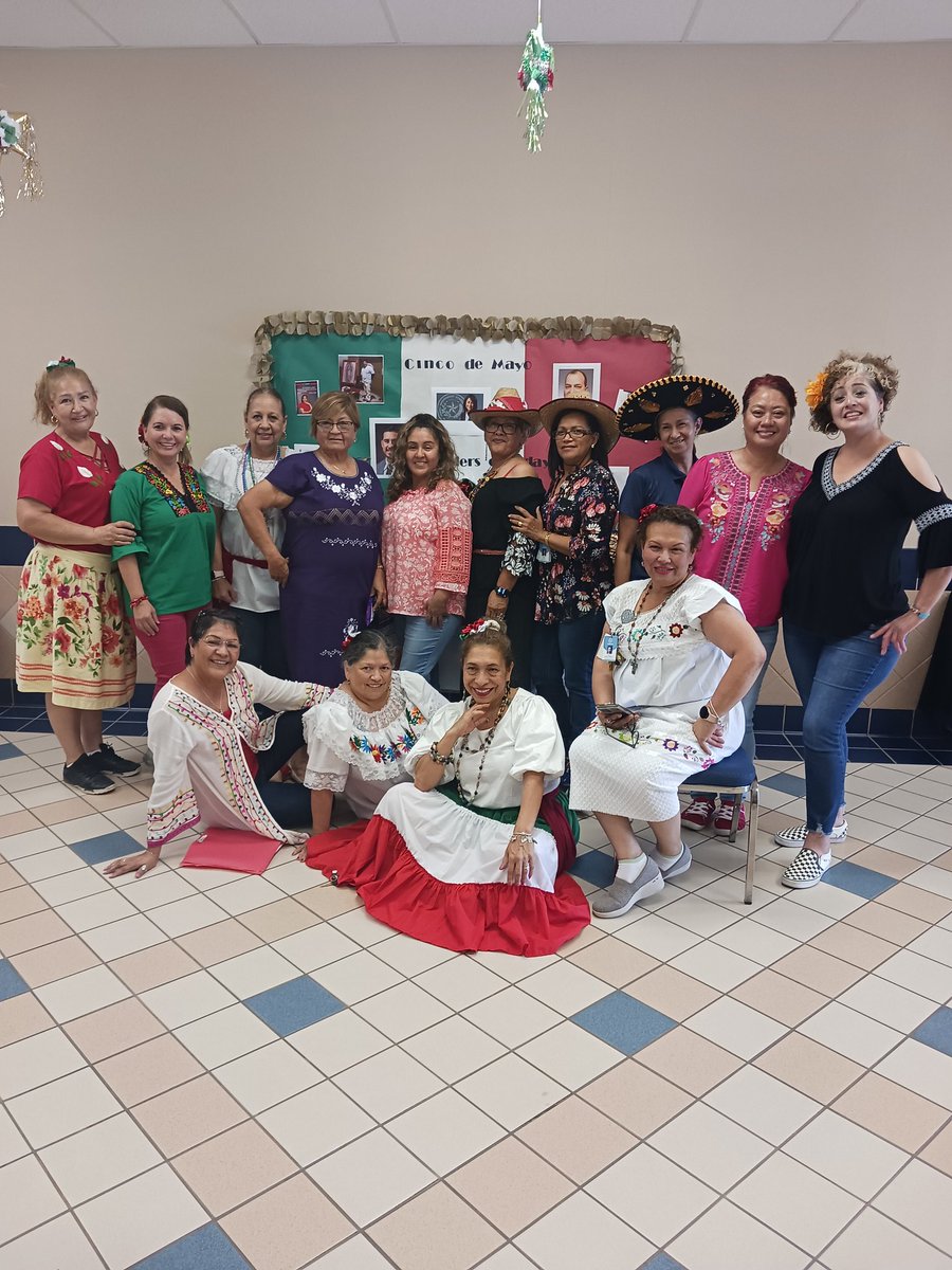 LillianSampso10's tweet photo. SPRING ISD TRANSPORTATION  celebrating CINCO DE MAYO. Thanks,  @revjackmann @DBaxterspring @SpringISD @Shuester @Valenciaadaaa for you support and special thanks for ALL who helped with this wonderful display! We are HONORING our LEADERS OF TODAY. https://t.co/4R6lTsJ3TU