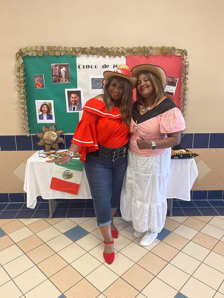 LillianSampso10's tweet photo. SPRING ISD TRANSPORTATION  celebrating Asian Pacific American Heritage. Thanks,  @revjackmann @DBaxterspring @SpringISD @Shuester @Valenciaadaaa for your support and special thanks Mele Tuoane for her  wonderful display!  https://t.co/lsGIEsioQn https://t.co/ByU389G0o7 https://t.co/4uVvmdb6Pv