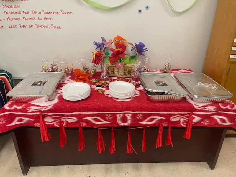 A big Thank You to Marco's Pepper Grill for keeping it spicy for our teachers w chicken and sausage etouffee &amp; french garlic bread! Mexican candies to keep our awesome teachers feeling special at Pugh Elementary! <a href="/EricaMGil/">Erica Gil</a> <a href="/PughRamsHISD/">Pugh Elementary</a> #Marcospeppergrill <a href="/HoustonISD/">Houston ISD</a>