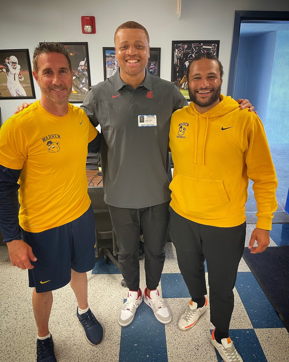 COACHSTACE_'s tweet photo. Thank you COACH FILANI @Coach_Fila from Washington State for coming through and checking out my guys.
#NEWWARREN https://t.co/silwsk0Hnv