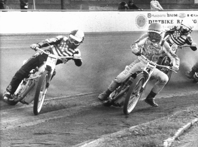 UprightSpeedway's tweet photo. I’m not sure #WhatWhereWhen but I think it’s in Sweden somewhere 🤷♂️
🇸🇪v 🇺🇸 https://t.co/PNCZ2nkHNa